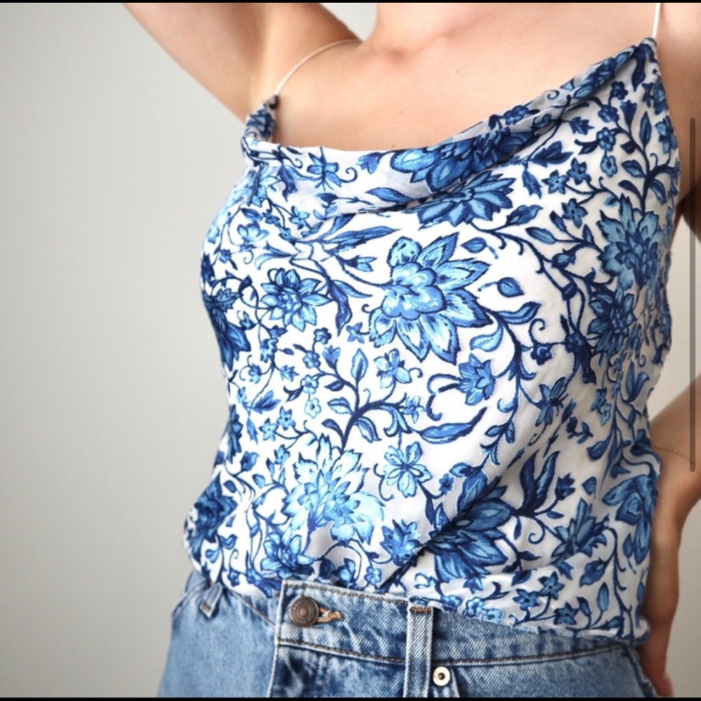 Alice + Olivia Blue & White crop tank size S